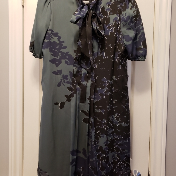 Dress - Picture 3 of 7